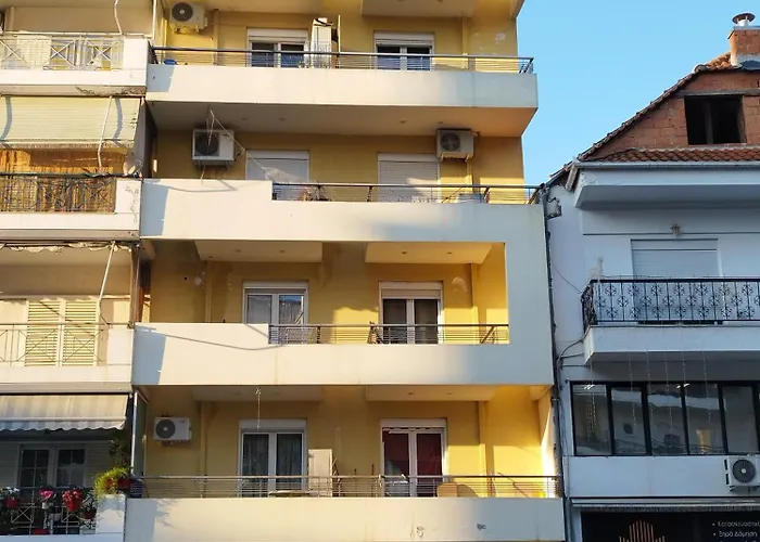 Λάρισα, Άνετο-Ήσυχο Διαμέρισμα Πλησίον Του Κέντρου Apartment